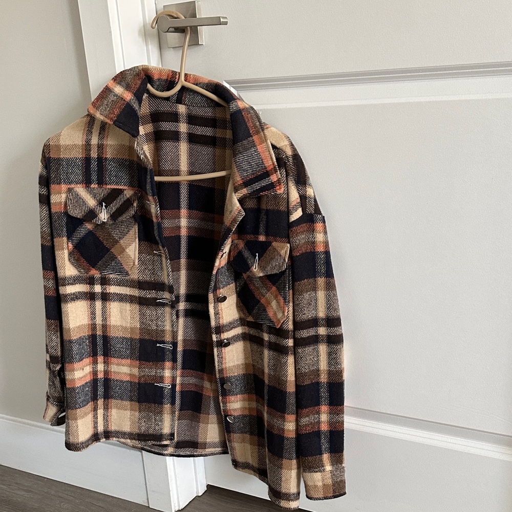 Plaid flannel Jacket in Brown Black and navy